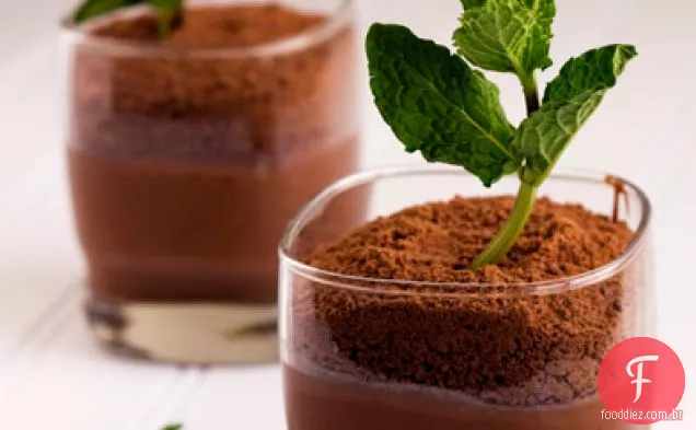 Menta em vaso-pudins de chocolate