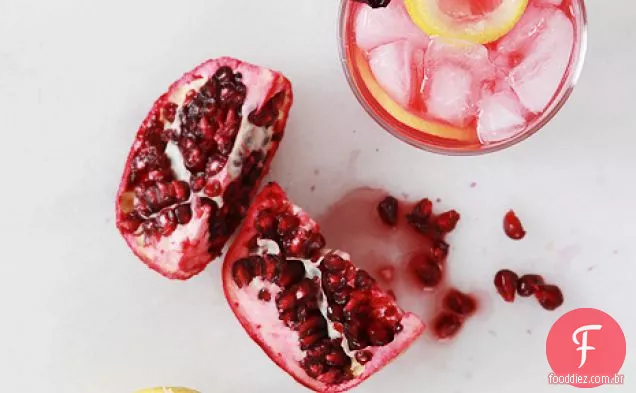 Romãs E Manjericão Roxo Gin Smash