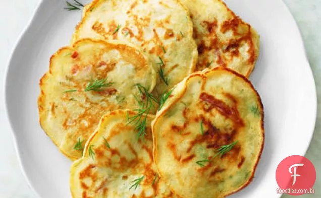 Panquecas de endro com presunto e queijo