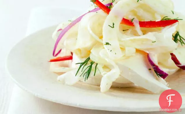 Salada de erva-doce com mussarela fresca