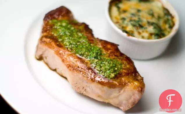 Bife Com Molho Chimichurri De Hortelã
