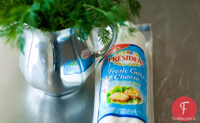 Queijo De Cabra Com Endro Fresco E Páprica