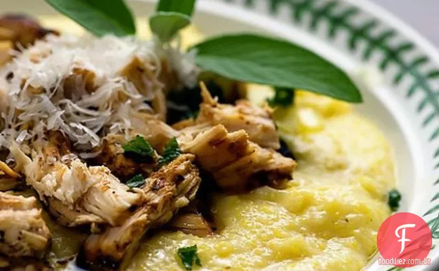 Polenta Com Frango Desfiado, Fontina E Molho De Manteiga De Sálvia