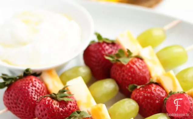 Kabobs De Frutas E Queijo