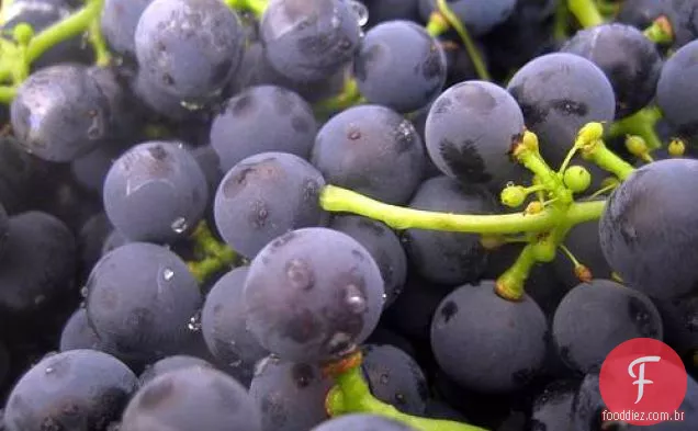 Schiacciata de Mario Batali com uvas Concord e sementes de erva-doce