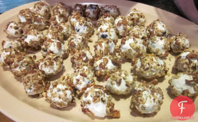 Queijo De Cabra, Trufas De Uva E Noz-Pecã