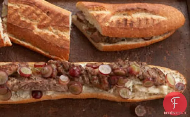 Salsicha Panini Com Uvas & Gorgonzola Dolce