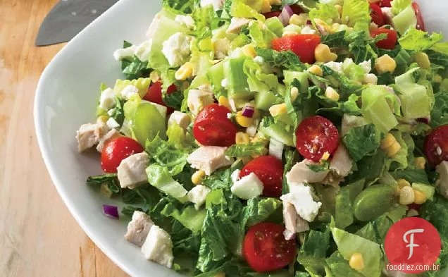 Salada picada com uvas e hortelã