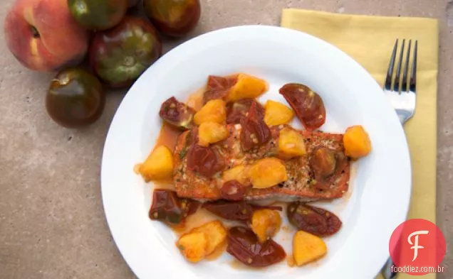Salmão Com Compota De Pêssego E Tomate
