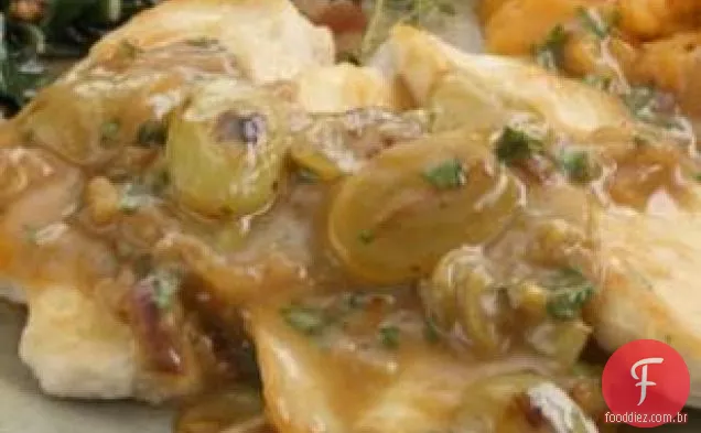 Costeletas de frango com molho de chalota de Uva