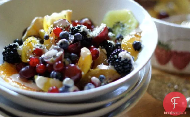 Salada De Frutas Chakra Com Molho Taini Iluminado