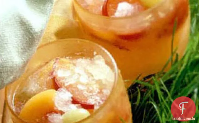 Copos De Frutas Geladas Com Limonada