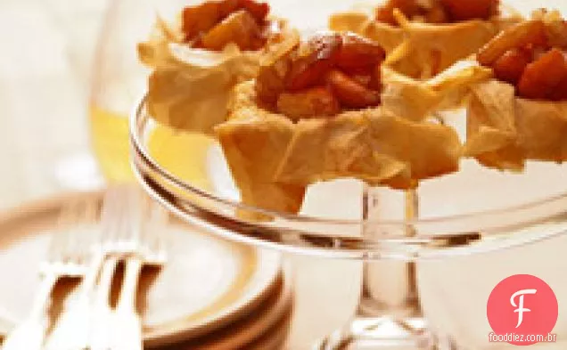 Maçãs Caramelizadas Em Phyllo Tarts