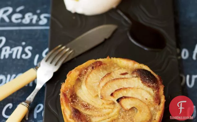 Torta de maçã com creme de amêndoa