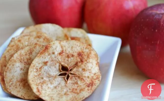 Maçãs De Canela Secas No Forno