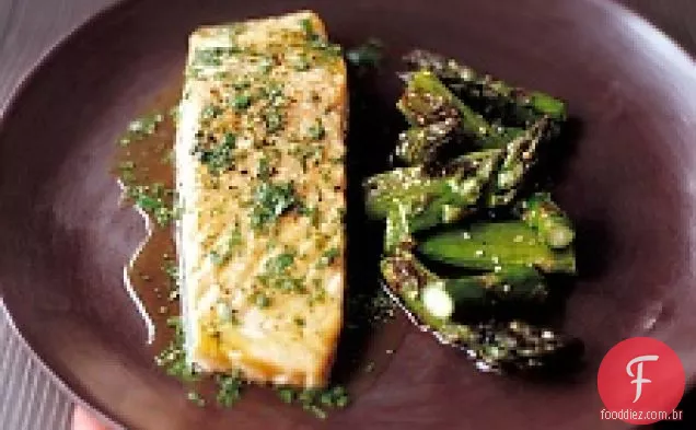Salmão Assado Com Limão E Coentro
