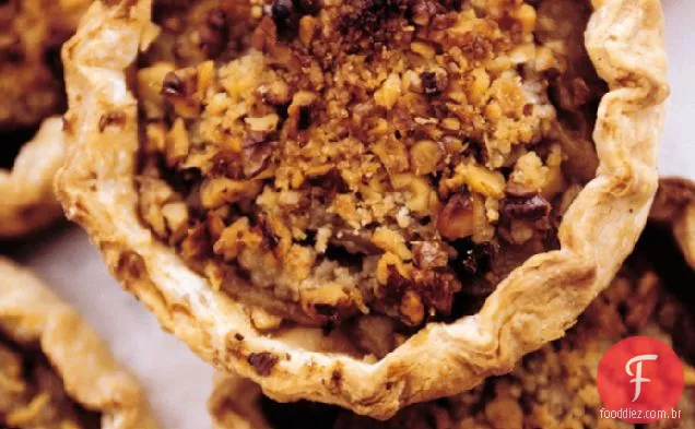 Tortas de maçã rústicas com cobertura de açúcar mascavo