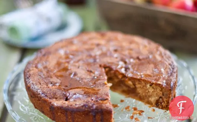 Bolo Pegajoso De Maple, Maçã E Gengibre