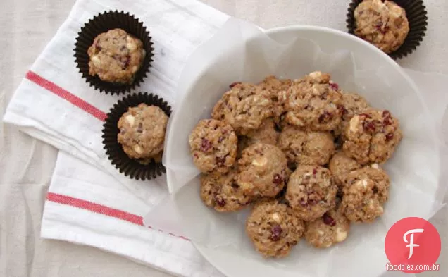 Biscoitos De Aveia Com Chocolate Branco, Cranberry E Maçã