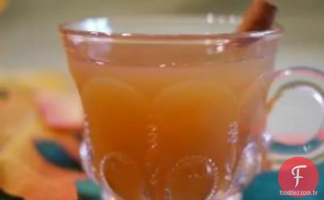 Cidra De Maçã Quente Cravada