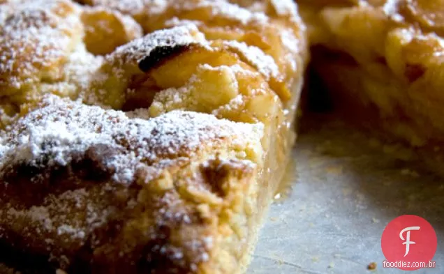 Torta De Pêra Rústica Com Conhaque De Damasco