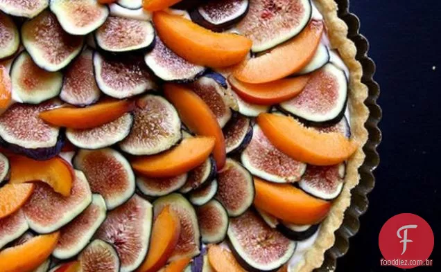 Torta Fresca De Figo, Damasco E Mascarpone