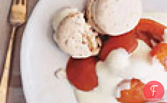 Damascos escalfados com baunilha com Zabaglione