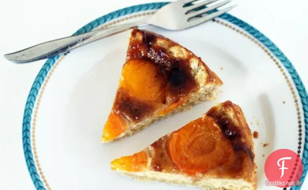 Bolo De Creme Azedo De Damasco De Cabeça Para Baixo