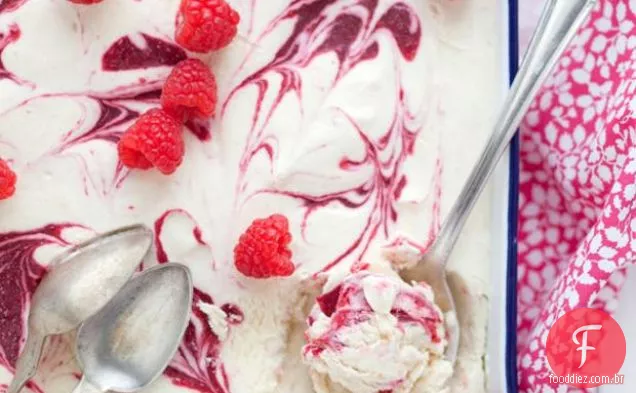 Bella Cerise Damasco E Framboesa Mousse Congelada