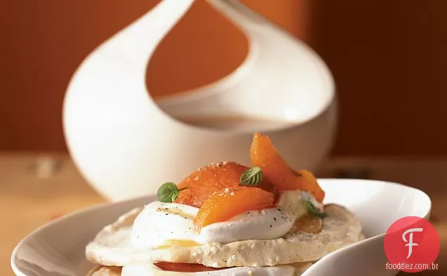 Damasco Pavlova com creme de camomila