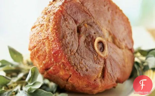 Gingersnap-presunto com crosta com molho de Damasco e mostarda