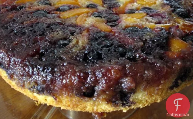 Bolo de mirtilo de damasco de cabeça para baixo