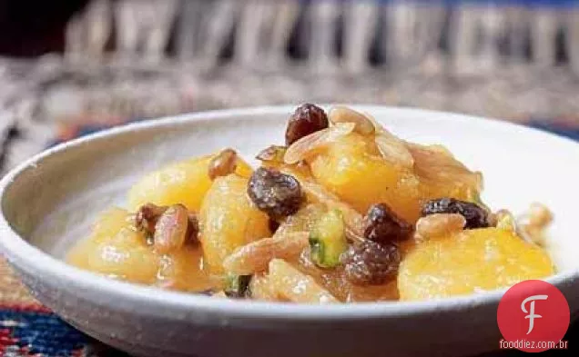 Khoshaf bil Mishmish (damascos macerados e nozes)