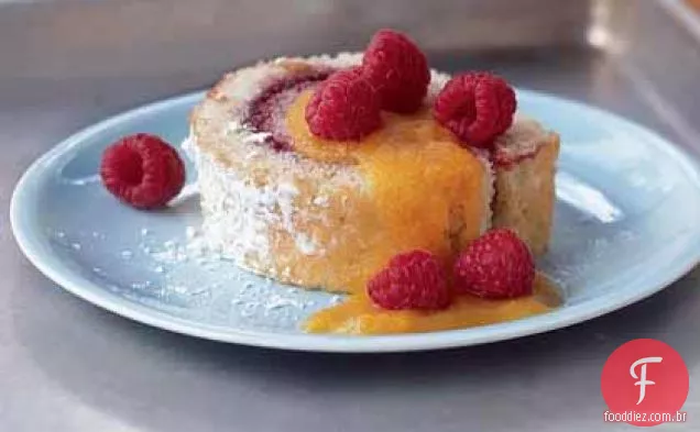 Rolo de geléia de framboesa com Coulis de Damasco