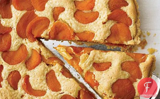 Torta de damasco, amêndoa e manteiga marrom