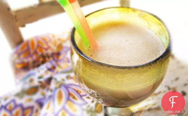 Smoothie de cânhamo de Banana-damasco