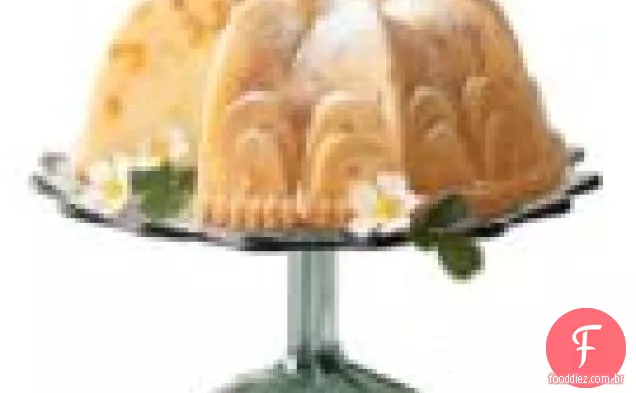 Bolo de Libra de damasco-gengibre com esmalte de Rum
