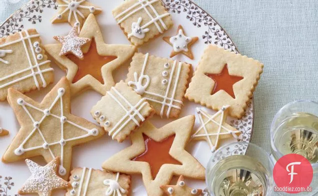 Biscoitos de açúcar em rolo e cortados