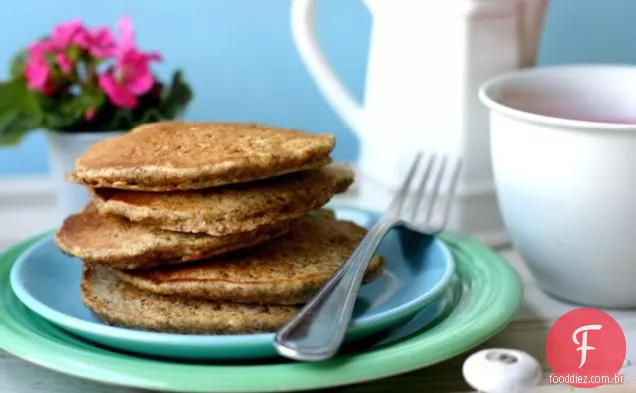 Panquecas De Linhaça De Banana Com Xarope De Amora