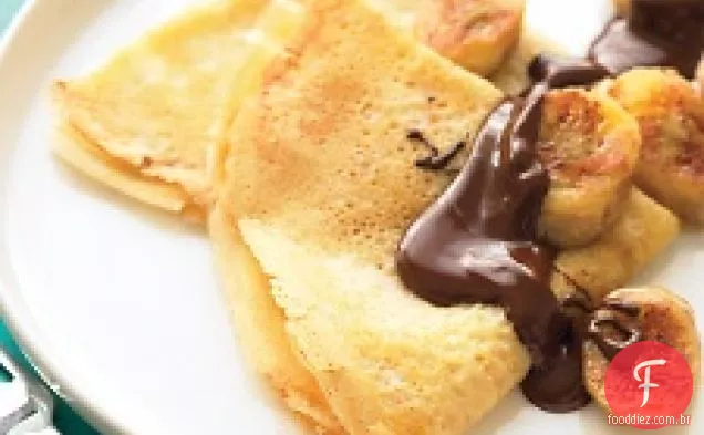Crepes Com Bananas Salteadas E Chocolate
