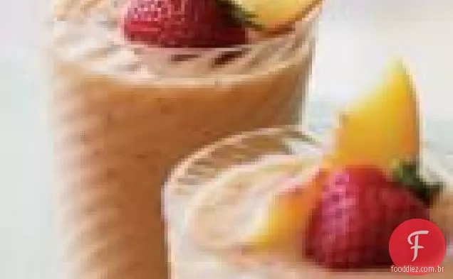 Smoothies de Banana-morango-pêssego