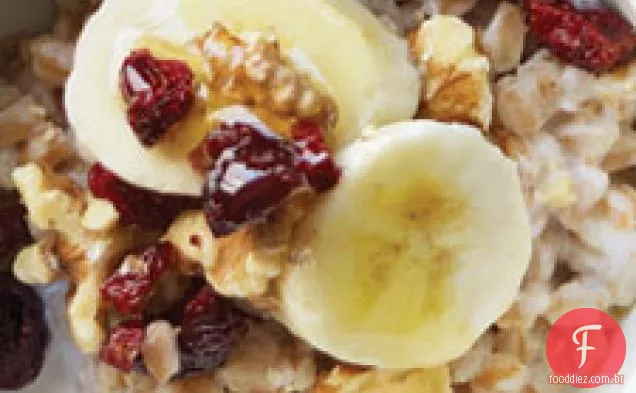 Farro Com Bananas, Nozes E Cranberries Secas