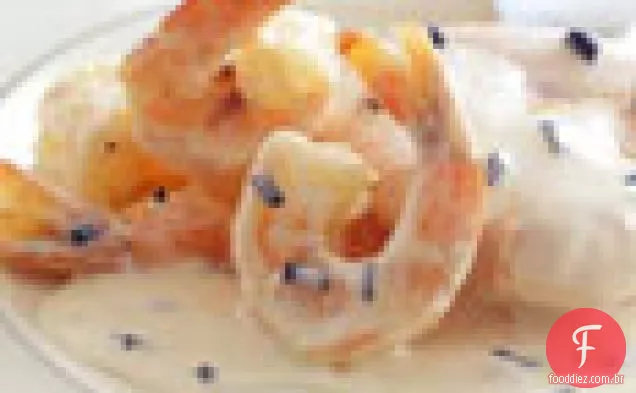 Salmão escalfado com trufas e camarão em molho de Creme