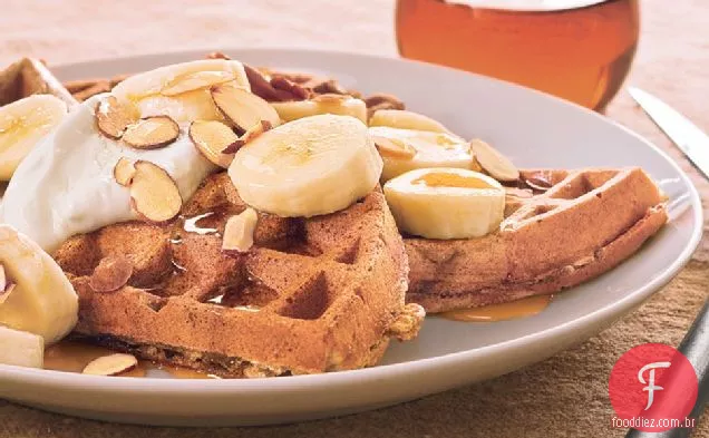 Waffles Power Com Iogurte, Bananas E Amêndoas