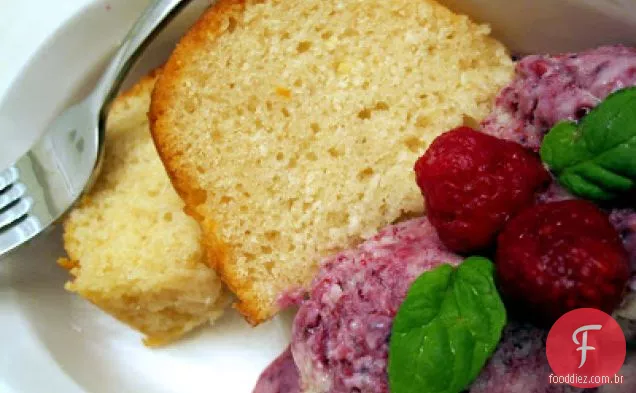 Berry Banana Frozen Yogurt