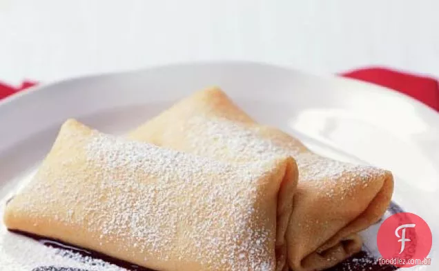 Crepes com Bananas e avelã-molho de Chocolate