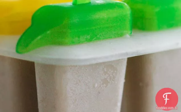 Sorvete de Banana Pops sem laticínios