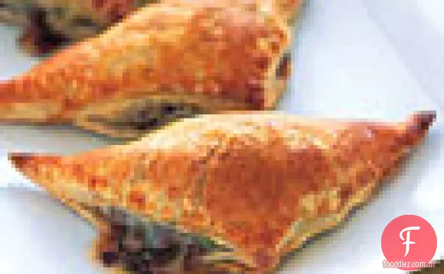 Banana-Feijão Preto Empañadas