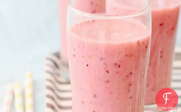 Mixed Berry Summer Smoothie