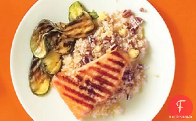 Salmão Teriyaki com abacaxi-pecan Bulgur
